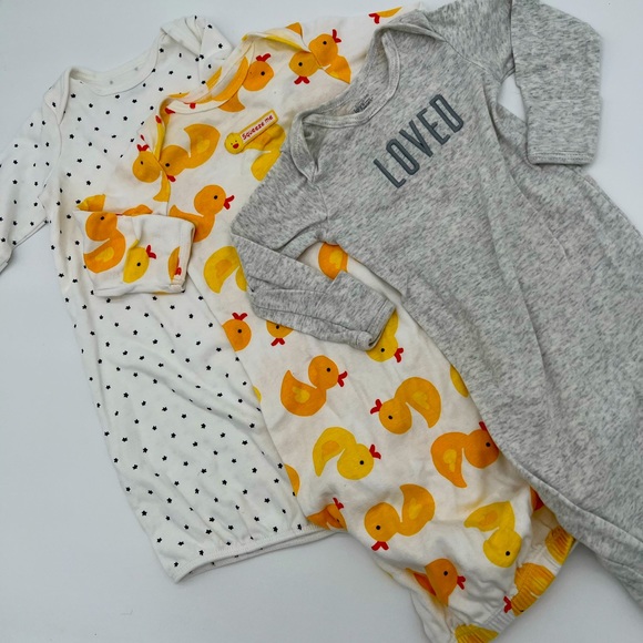 Baby gowns bundle 0-3 - Picture 1 of 4